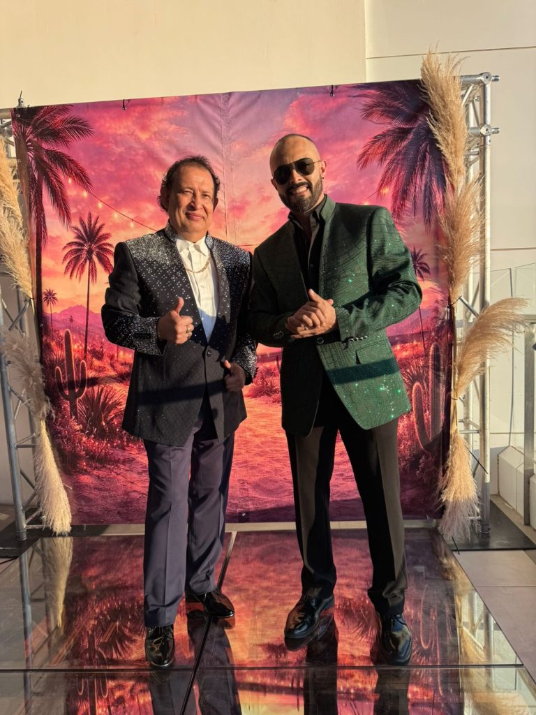 Carlos Cortez César Cortez, vocalistas de la Orquesta Los Hermanos Flores