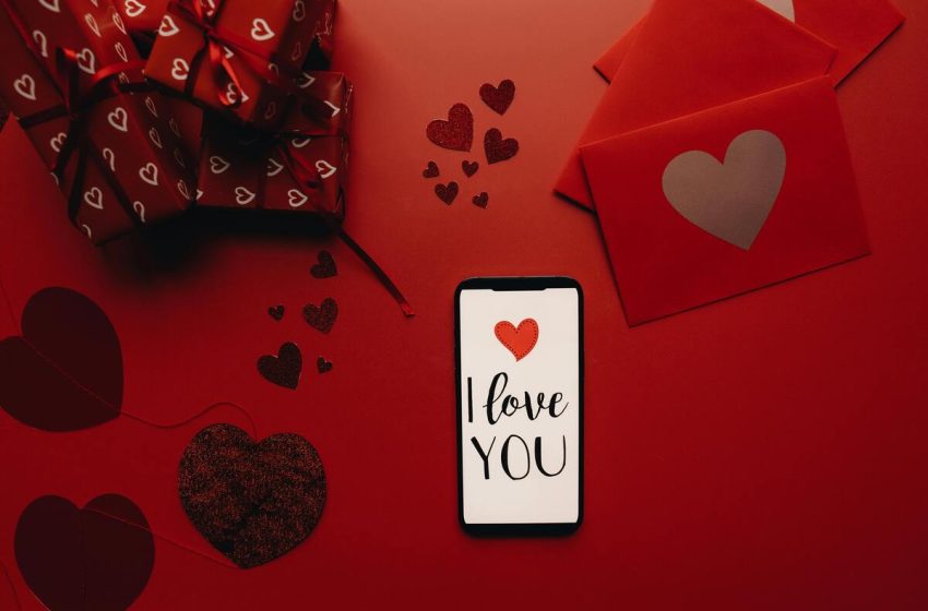  Tecnología y romance: cómo celebrar San Valentín con ayuda de la IA