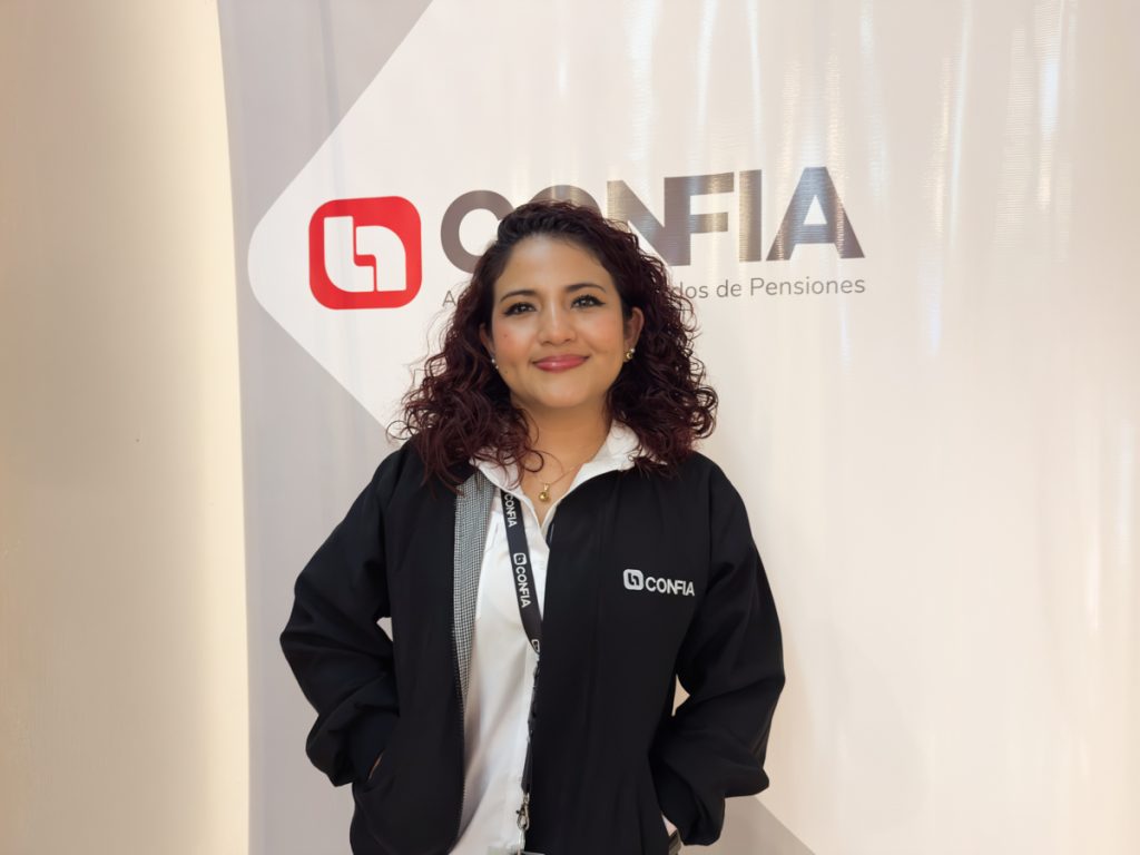 Ximena Torres, Analista de Fidelización de AFP CONFIA/ Fotografía Geraldine Benítez.