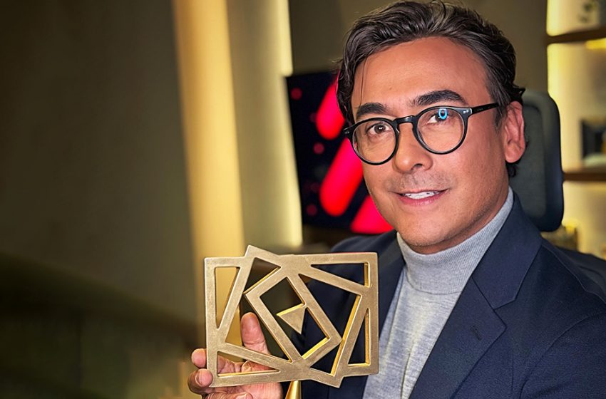  Adal Ramones regresa a El Salvador con su gira «Viajando Sin Maleta»