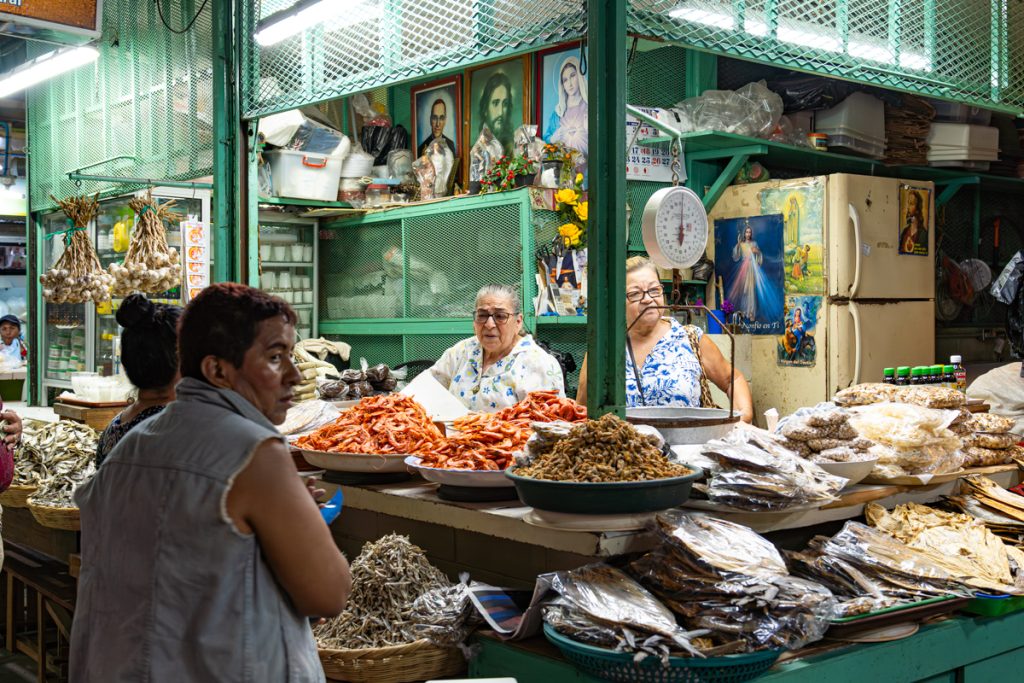 La temporada del pescado seco llega a los mercados de El Salvador