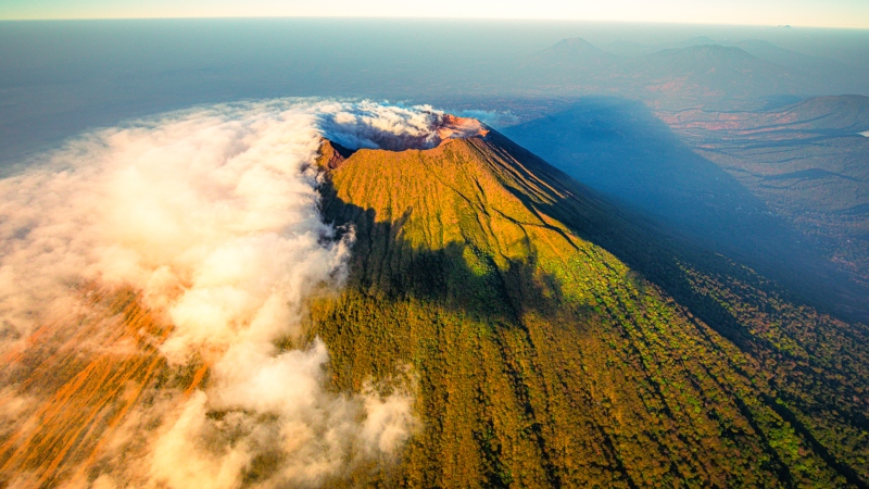 ¿Cómo se aprovecha el poder de los volcanes para generar energía en El Salvador?