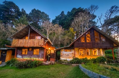 Descubre cómo es dormir en cabañas ecológicas entre montañas y neblina Chalatenango