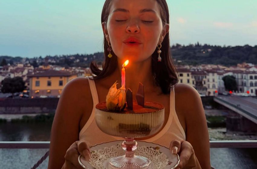  Selena Gómez celebra su cumpleaños 34 con un contundente mensaje