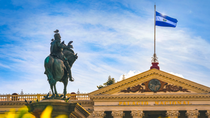 7 curiosidades que revelan la historia detrás de los símbolos patrios de El Salvador